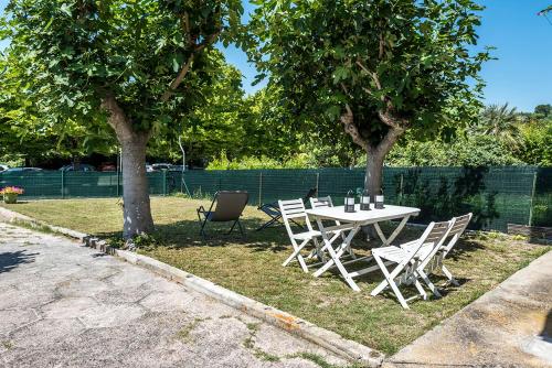 S177 - Sirolo, trilocale in centro con giardino