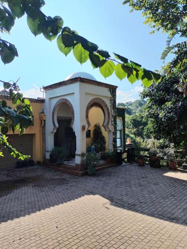 Le Chemin Guesthouse - 8 Sleeper – khách sạn tại Kloof
