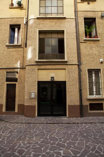 Alessia's Flat - Mac Mahon - image 5