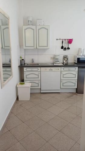 BoLA 7 Mehrbettapartment Hamburg 2 Betten Monteure, Kuche, Bad