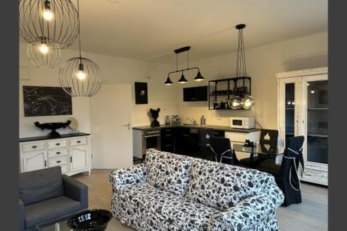 Ferienwohnung Rose 42 Citynah, gehobene Ausstattung, Amburgo