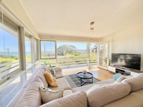 Bayside Escape Stunning Bay Views in Dromana – khách sạn tại Dromana / McCrae