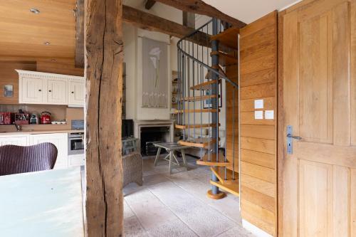 virtuve, Maisons d'Hotes a La Ferme de L'Oudon & SPA in L'Oudon