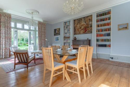 Iekārtas, 2 Bed in Binham oc-1477 in Binham