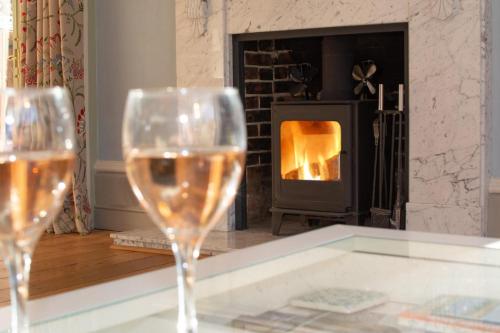 Iekārtas, 2 Bed in Binham oc-1477 in Binham