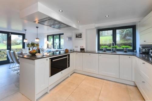 Iekārtas, 4 Bed in Llanbedrog oc-1frond in Llanbedrog
