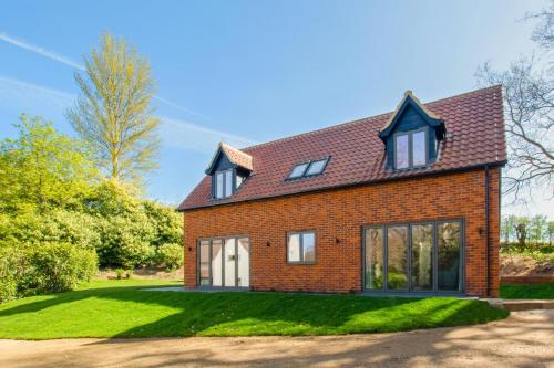 Iekārtas, 2 Bed in Hemblington oc-2134 in Woodbastwick