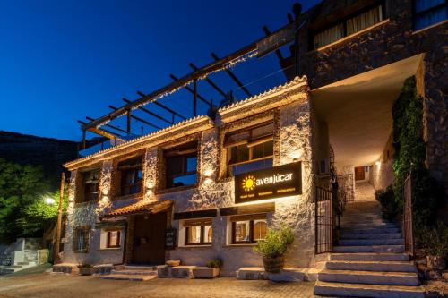 Hostal Avenjúcar (Hostal Avenjucar) in Casas de Ves