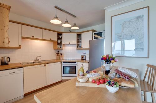 Iekārtas, 2 Bed in Clifton Court oc-fl24 in Georgeham