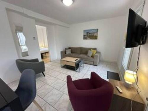 Appartement avec terrasse au centre de St Cyr in Saint-Cyr-sur-Loire