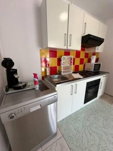 Appartement avec terrasse au centre de St Cyr in Saint-Cyr-sur-Loire