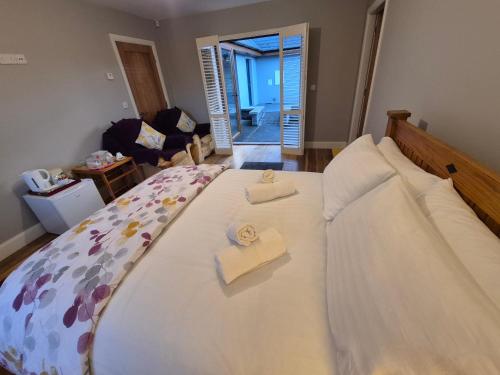 Central Stay-halfway between Killarney and Tralee in Kilnanare