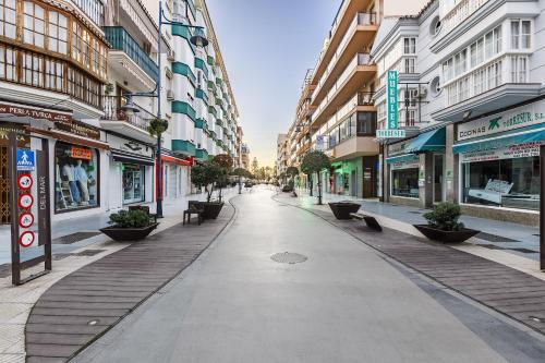 A&N Calle del Mar Ocean Corner Torre del Mar - image 3
