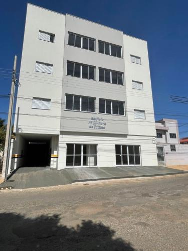 Complete Apartmento 2 min Centro, 300mts Rodoviaria in Primavera Do Leste