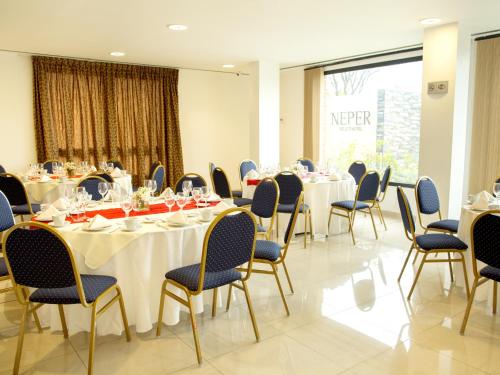 Neper Hotel