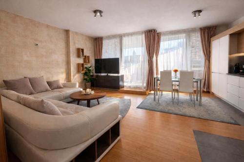 Silver city Paradise, Sofia