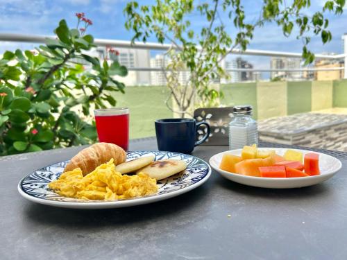Hotel Brisas Del Mar Suite Centro Historico Santa Marta in ซานต้า มาร์ทา