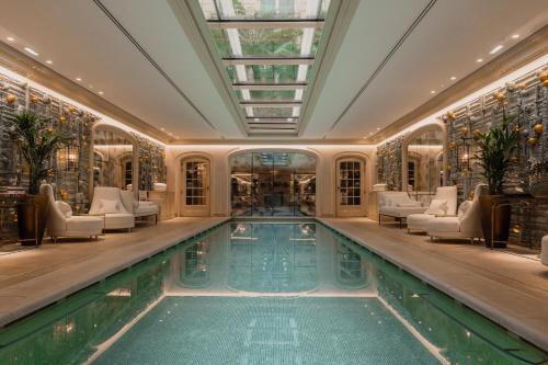 Hotel de Crillon in 8th - Champs Elysees