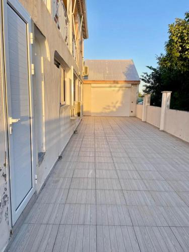 Agreable studio à 5min de la plage (Agreable studio a 5min de la plage) in เบราร์ด