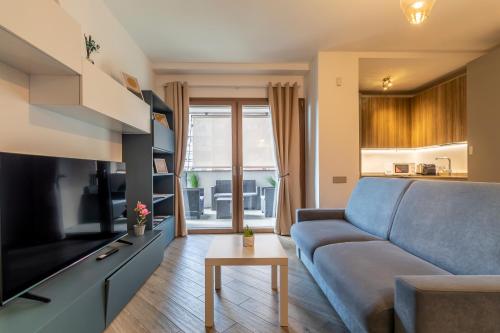 AureaLiving - Trastevere Suite with Rooftop & Gym, Рим