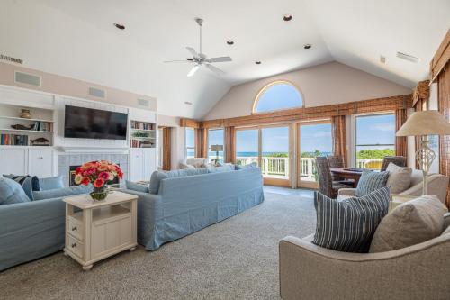 Terning Point - Corolla, Crown Point, Oceanfront, 20 Yds to Beach, Ocean View, Pool, Hot Tub, Pets OK, Corolla (photo 5)