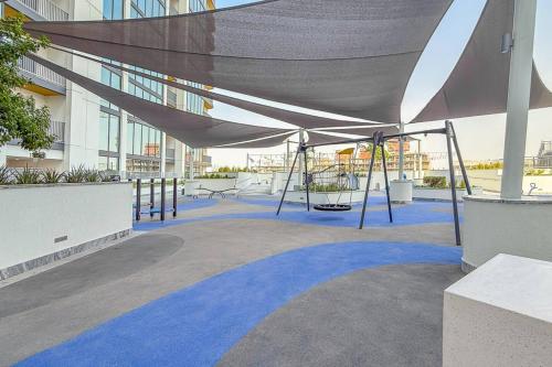 2BR Apartment With iconic view and Ample of amenities - image 5