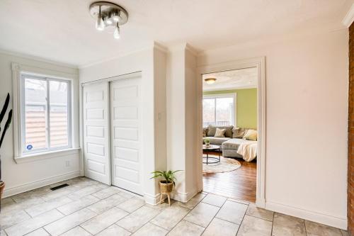 Riverside Oasis with Pool and Dock in Carleton Place (ON)