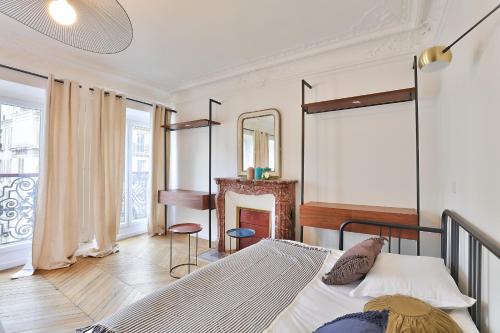 UrbanFlat 99 - Beautiful 6 BDR Apartment in the center of Paris - image 8
