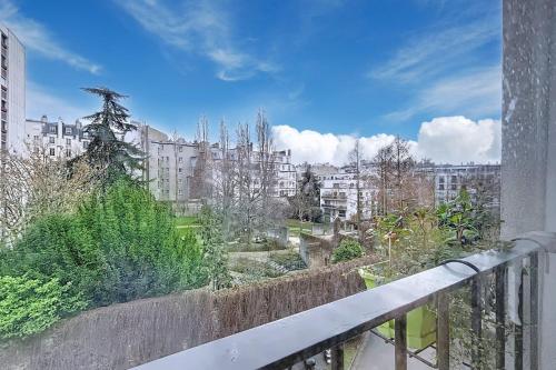 Charming apartment near Batignolles - image 6