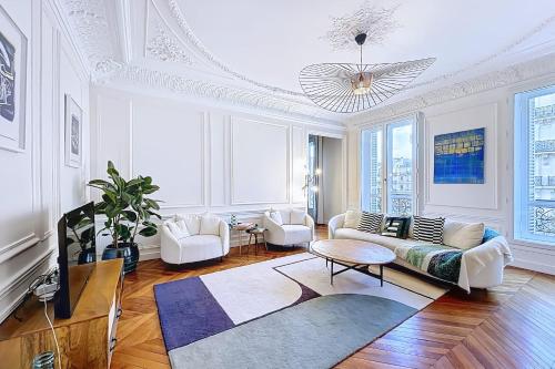 Grand Appartement Haussmannien Malesherbes