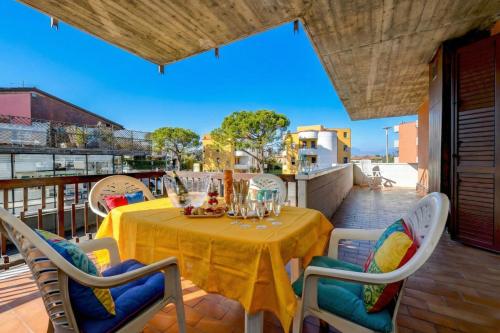Peschiera Fantasy Apartment's DesenzanoLoft Official Partner Homes & Villas by Marriott Bonvoy 3