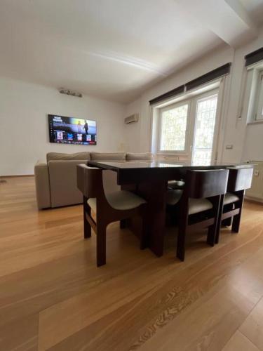 Acquedotti Contemporary Flat
