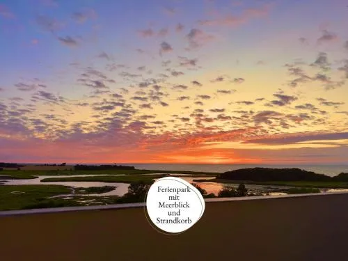 Fewo Gisela und Franz - für Sonnenuntergangfans - Meerblick - Saisonstrandkorb inkl von Mai-Mitte Sept am Naturstrand in 450 m - 3 Einzelbetten - Küche mit Spülmaschine - WLAN - Spiele - Bücher - Minimarkt - Bäcker - Restaurants- Indoorspielplatz in Heiligenhafen, Deutschland