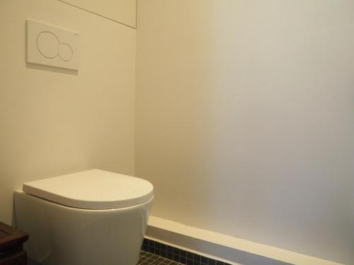 Beautiful bright apartment near Champs Elysées - image 2