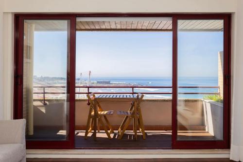 Liiiving in Matosinhos - Seaside Balcony Apartment in Aldobar