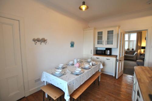 Iekārtas, Coast to Coast- seafront stay in Pittenweem