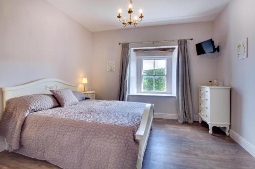 Iekārtas, 2 Bed in Low Row oc-ds059 in Feetham