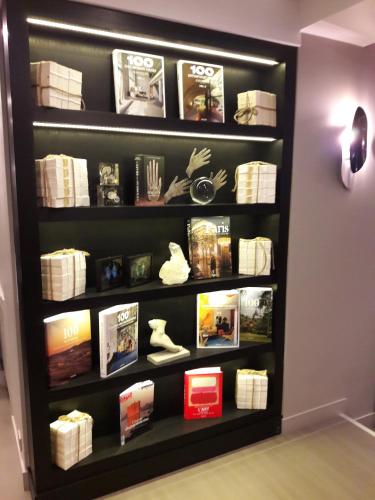 Hotel d'Amiens - image 3