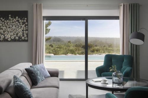 Közös társalgó / TV, Villa Infinity near Pula for 8 persons with 68 m2 private pool, sauna & kids playground in Vodnjan