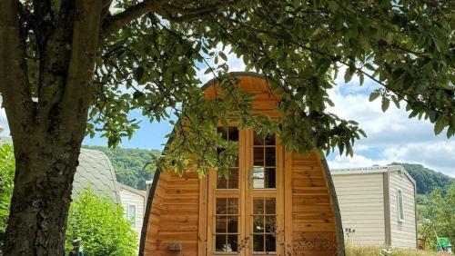 Pod met nabijgelegen privé sanitair - Camp Diekirch – khách sạn tại Larochette