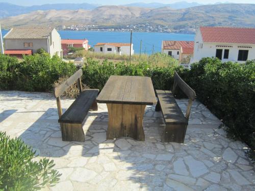  Divine Apartment in Pag Dalmatia, Crotia in Stari Okić