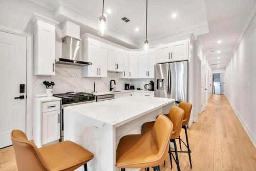 Modern Luxury 3BR 2BA 10 minutes to NYC in Weehawken