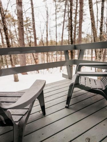 Erkély/terasz, Pet Friendly Home in White Mountains NH - Close to Trails, Slopes & Story Land in Albany (NH)