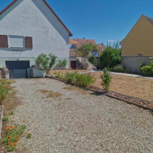 Dārzs, Maison de vacances in Logelheima