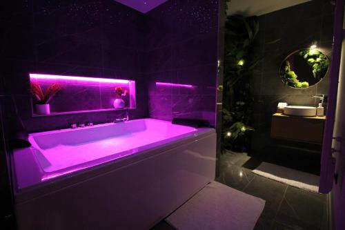 Love room La Terre in Jujurieux