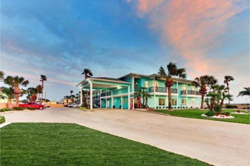 Entree, The Island Hotel Near Beach Port Aransas in Port Aransas (TX)