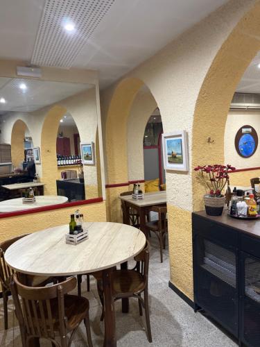 Hostal Ripollès (Hostal Ripolles) in Ripoll