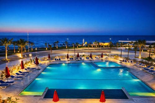 Elegant Family Chalet with Pool View in Porto Said Resort, `Ezbet Shalabi el-Rûdi
