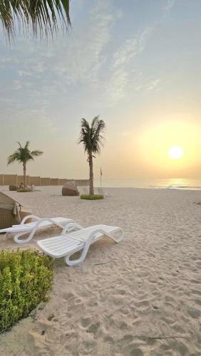 Sea View 3BR Apartment Al Khan Beach Near Dubai,Family Stay – khách sạn tại Bờ sông Sharjah
