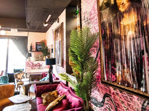 Restaurant, ibis Styles Lausanne Center MadHouse in Lausanne
